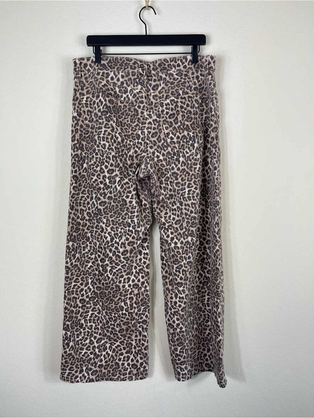 American Eagle Low Rise Baggy Wide Leg Jeans Leopard Size 14 - Picture 8 of 9